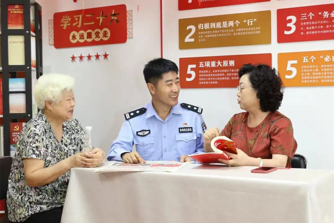 “警暖桑榆”！上海松江公安创新警务新模式，守护6万余人老有所安 